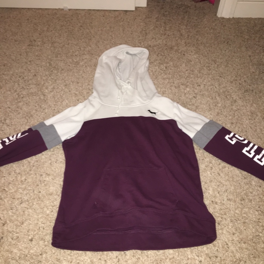 VS Pink pullover hoodie burgundy